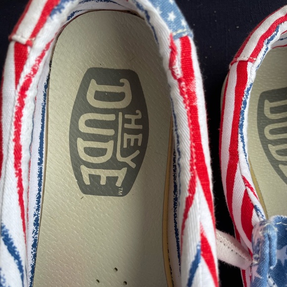 Wally Patriotic Stars and Stripes Hey Dude 13 - Picture 7 of 13